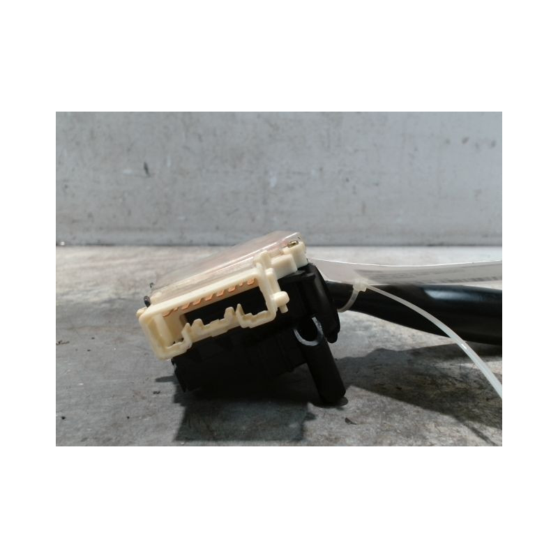 COMMANDE CLIGNOTANT TOYOTA YARIS