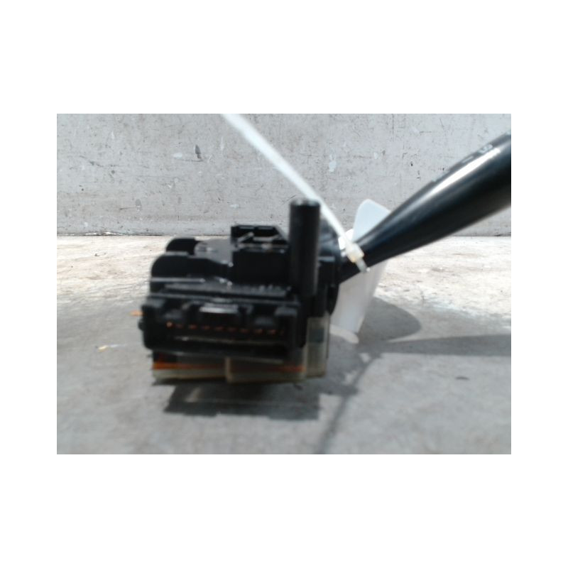 COMMANDE ESSUIE GLACE TOYOTA YARIS