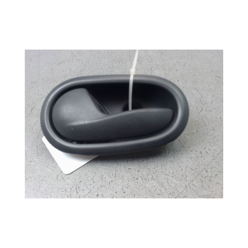 POIGNEE INTERIEURE PORTE AVANT GAUCHE DACIA SANDERO II Phase 1 2012-...