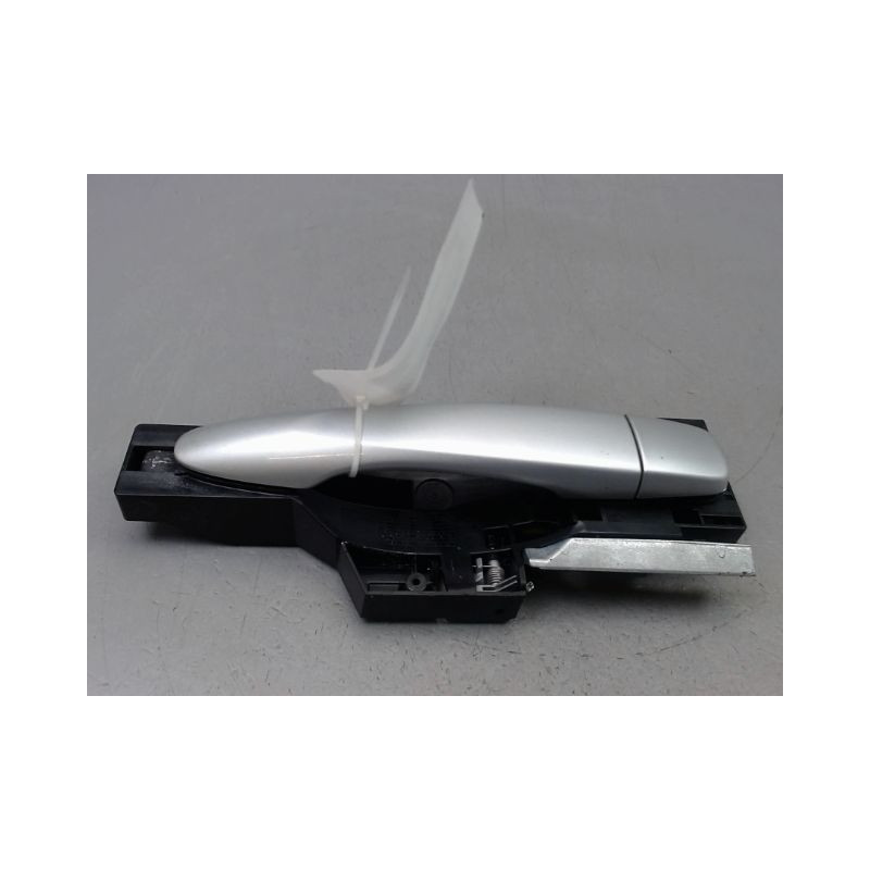 POIGNEE EXTERIEURE PORTE ARRIERE DROIT RENAULT KADJAR BREAK 2015-...