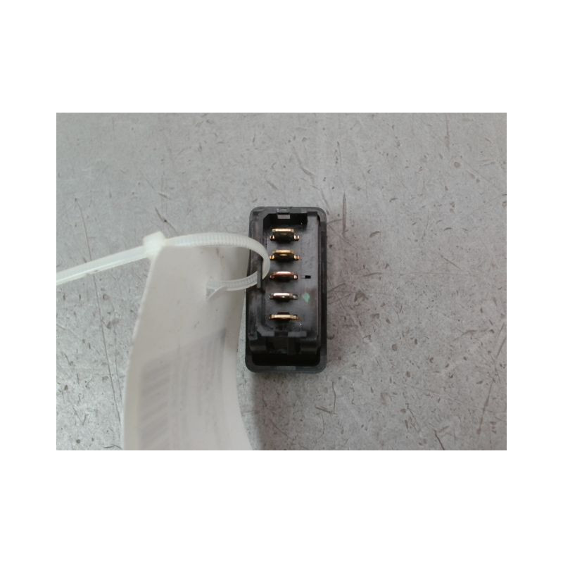 COMMANDE LEVE-GLACE PORTE AVG DACIA LOGAN MCV I Phase 1 2007-2008