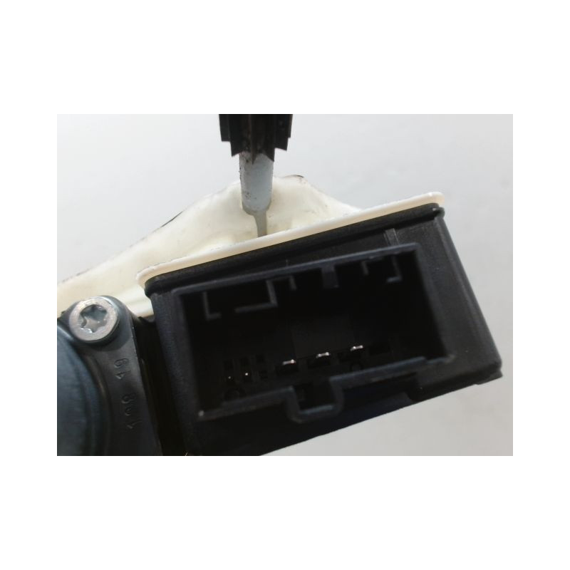 MECANISME+MOTEUR LEVE-GLACE ARRIERE DROIT AUDI A1