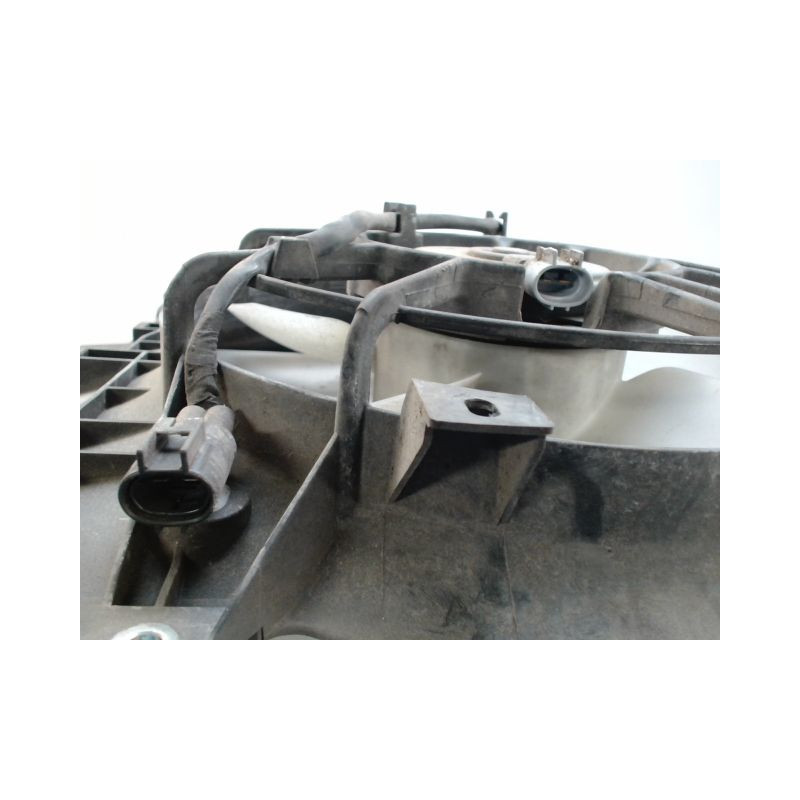 MOTEUR VENTILATEUR RADIATEUR TOYOTA AVENSIS