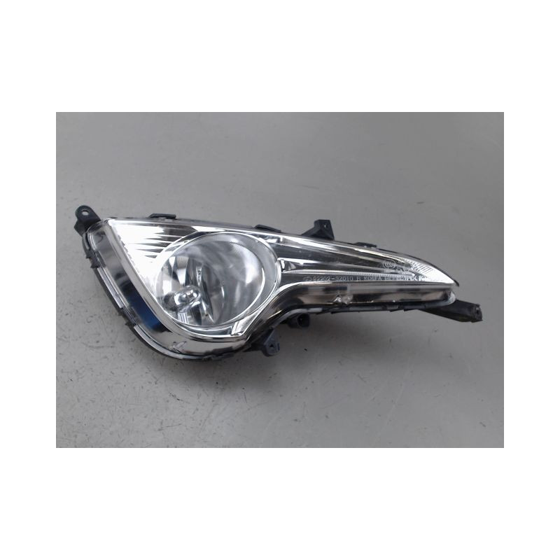 PHARE ANTIBROUILLARD AVANT DROIT HYUNDAI I40