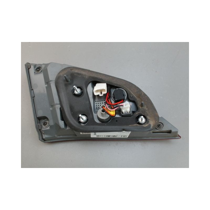 FEU ARRIERE INTERIEUR DROIT HYUNDAI I40