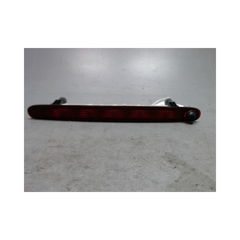 FEUX STOP SUPPLEMENTAIRE SUZUKI SWIFT