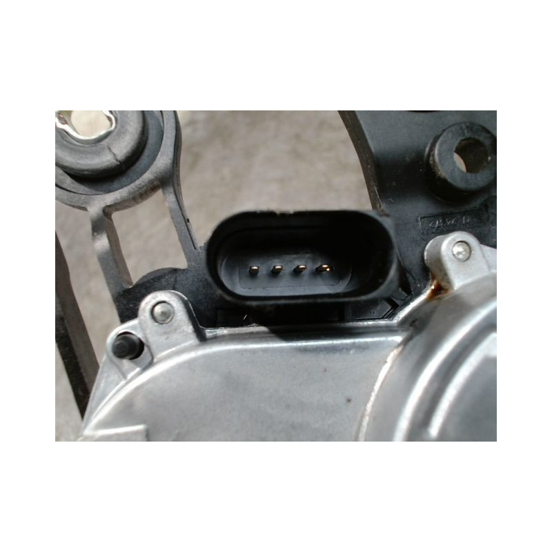 MOTEUR ESSUIE-GLACE ARRIERE VOLKSWAGEN GOLF