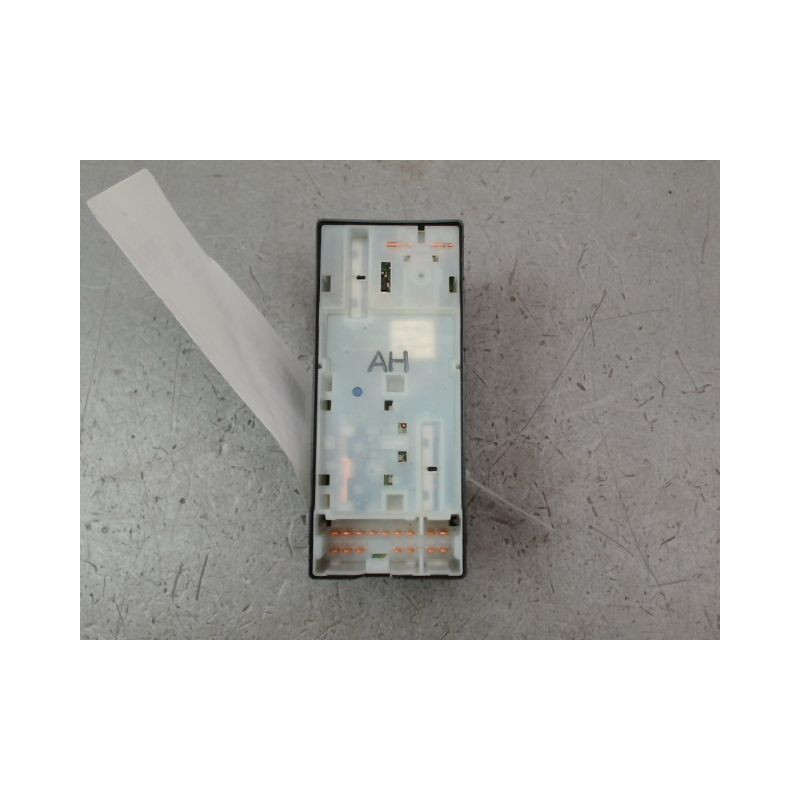 COMMANDE LEVE-GLACE PORTE AVG NISSAN MICRA 2009-
