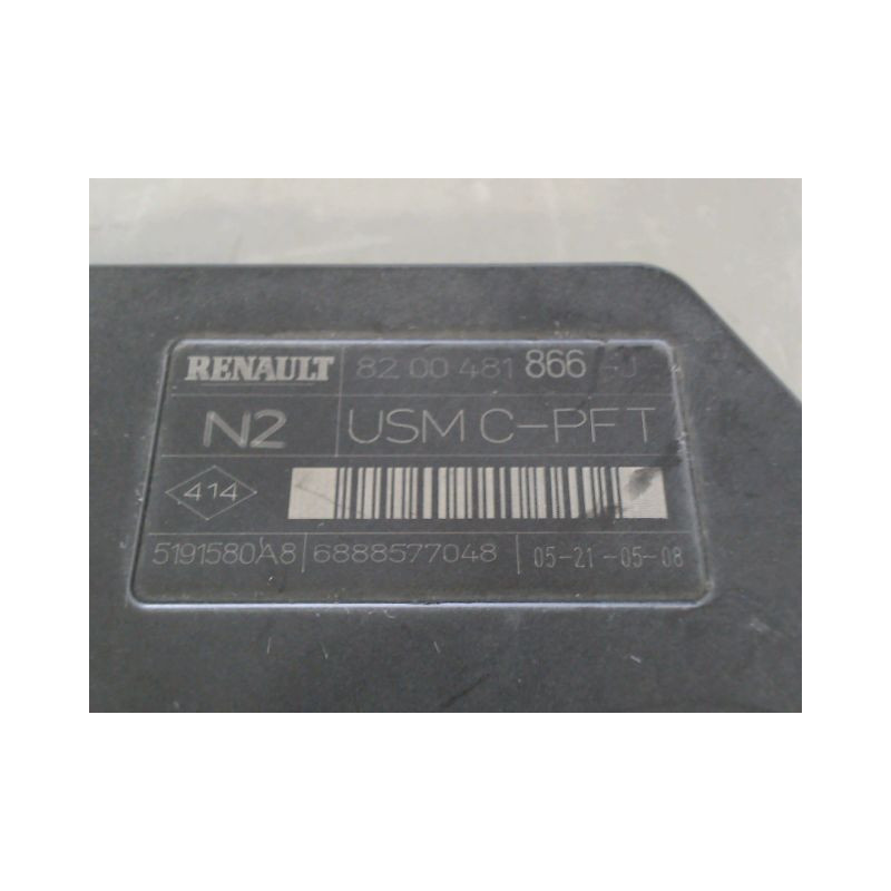 BOITE A FUSIBLES RENAULT MEGANE