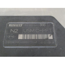 BOITE A FUSIBLES RENAULT MEGANE