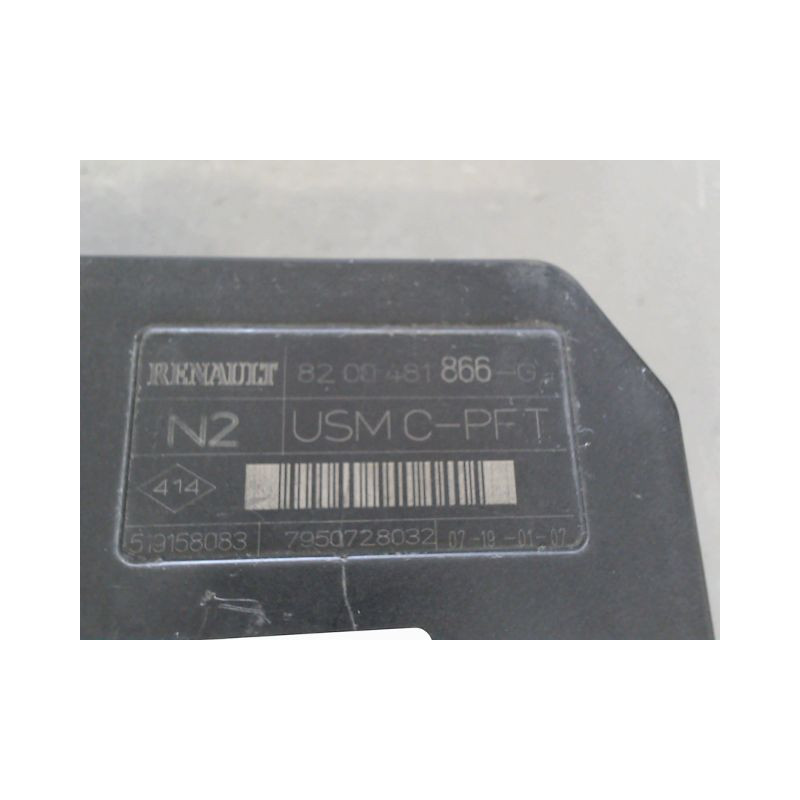 BOITE A FUSIBLES RENAULT MEGANE II PH 2 ESTATE 06-