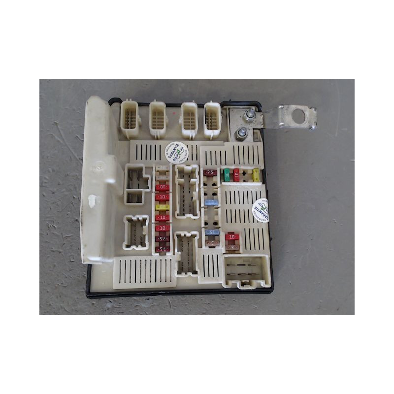 BOITE A FUSIBLES RENAULT SCENIC II PH2 2006-