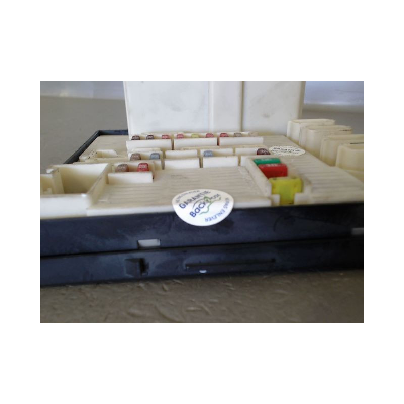 BOITE A FUSIBLES RENAULT SCENIC II PH2 2006-