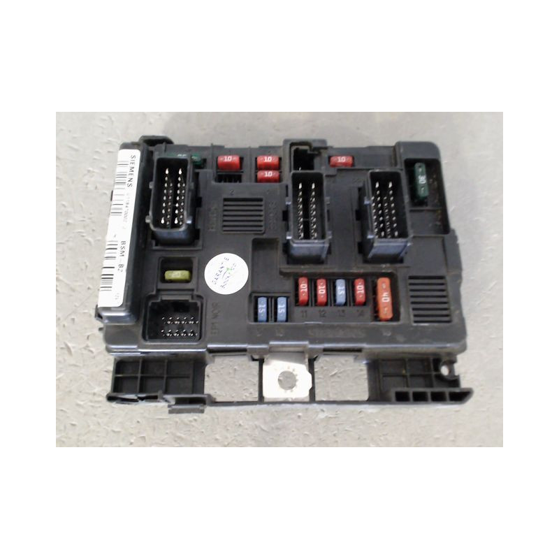 BOITE A FUSIBLES CITROEN BERLINGO FGT 02-08