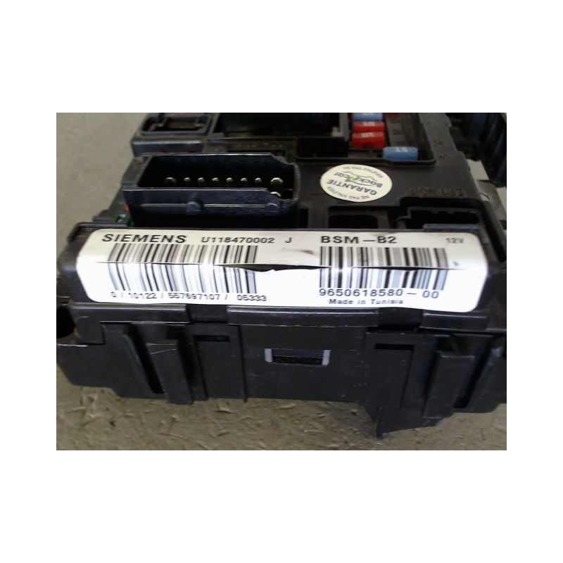 BOITE A FUSIBLES CITROEN BERLINGO FGT 02-08