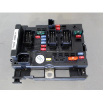 BOITE A FUSIBLES PEUGEOT 206
