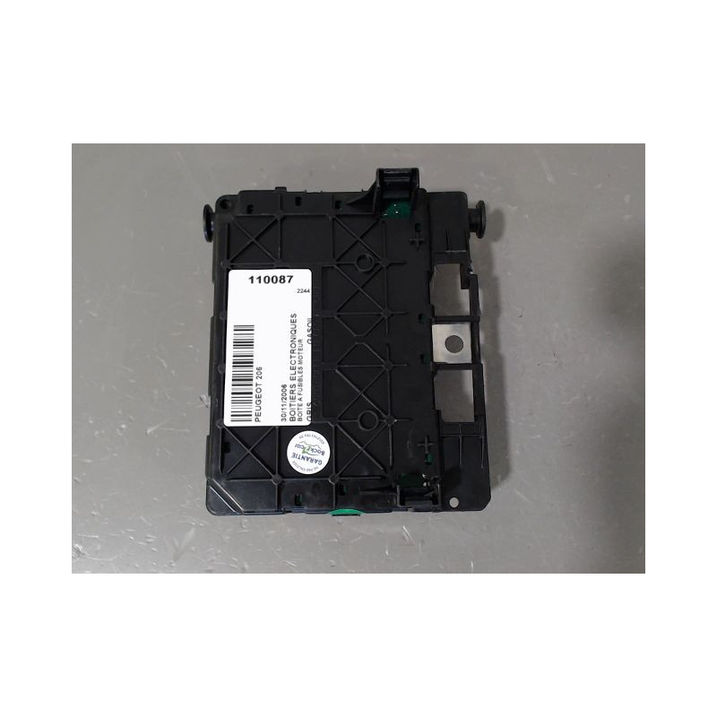 BOITE A FUSIBLES PEUGEOT 206