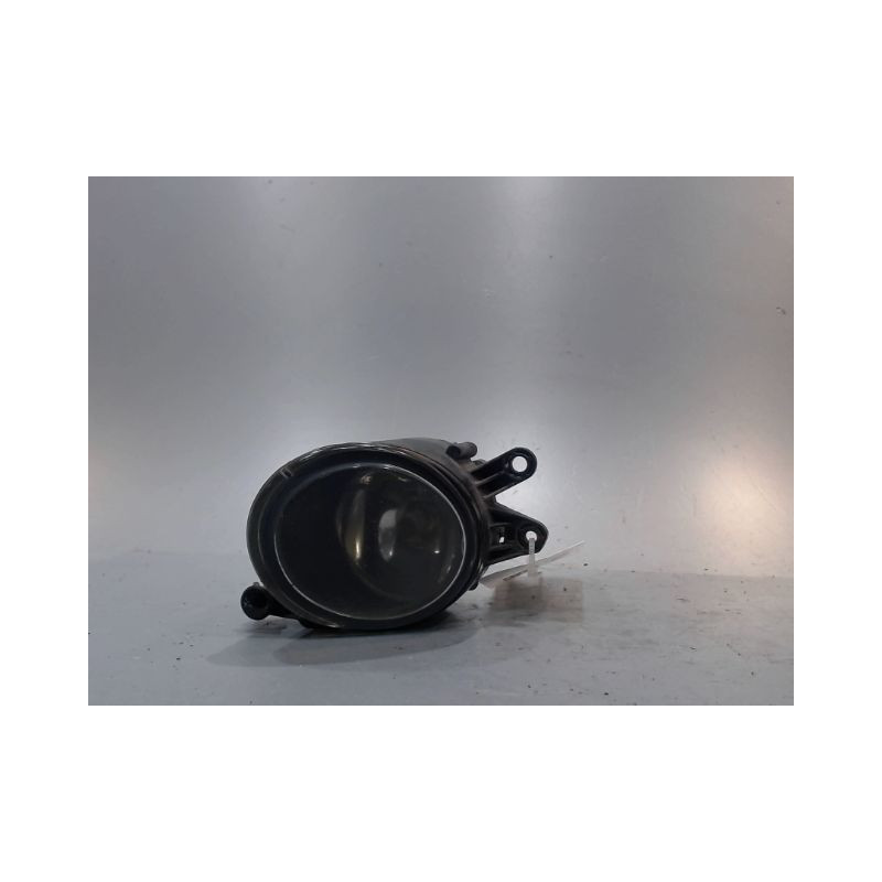 PHARE ANTIBROUILLARD AVANT GAUCHE AUDI A4