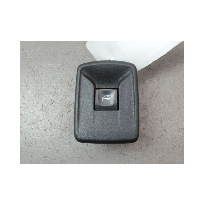 COMMANDE LEVE-GLACE PORTE AVD DACIA DOKKER BREAK 2012-...