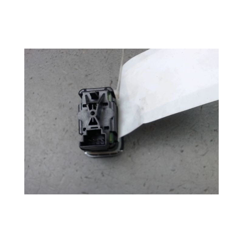 COMMANDE LEVE-GLACE PORTE AVD MERCEDES GLK