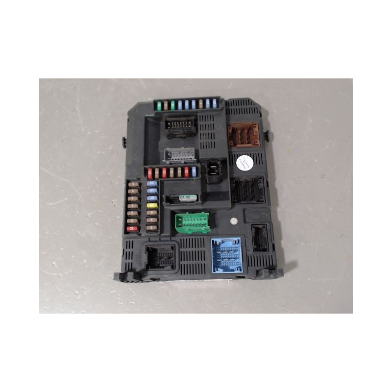 BOITIER GESTION HABITACLE PEUGEOT 208 12-15