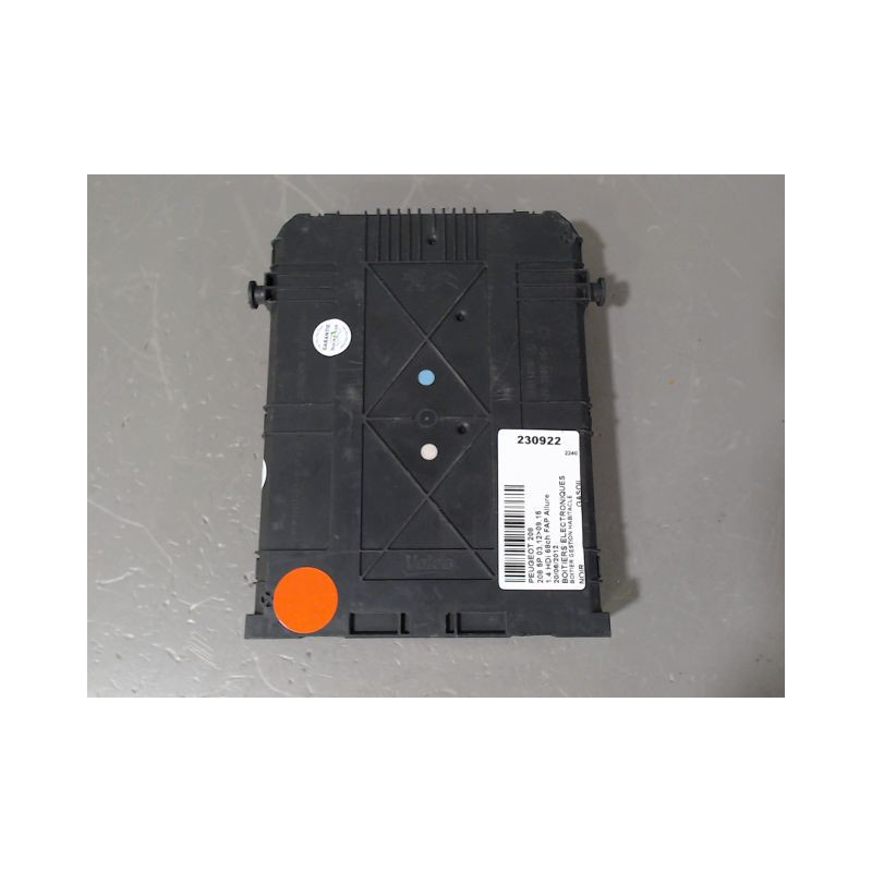 BOITIER GESTION HABITACLE PEUGEOT 208 12-15