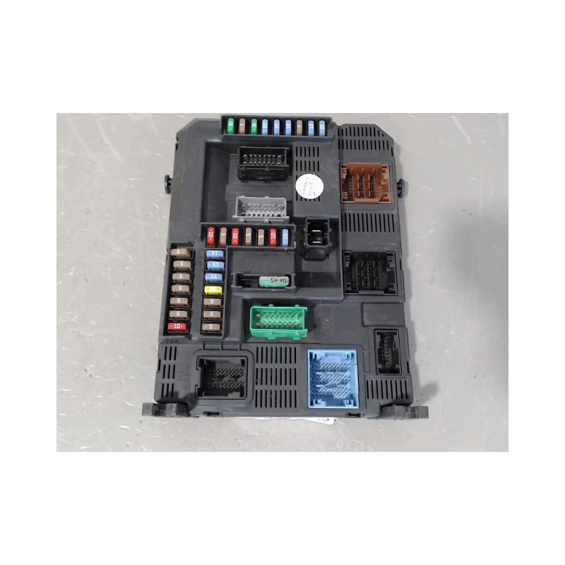 BOITIER GESTION HABITACLE PEUGEOT 208 PH2 2015-