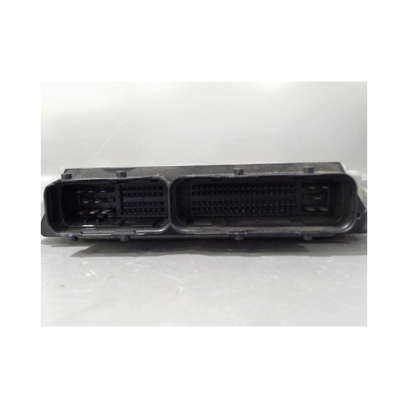 CALCULATEUR MOTEUR TOYOTA U.CRUISER