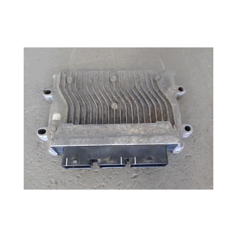 CALCULATEUR MOTEUR PEUGEOT 206