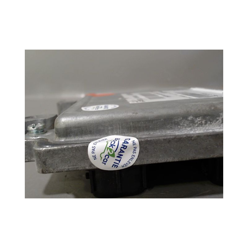 CALCULATEUR MOTEUR OPEL CORSA