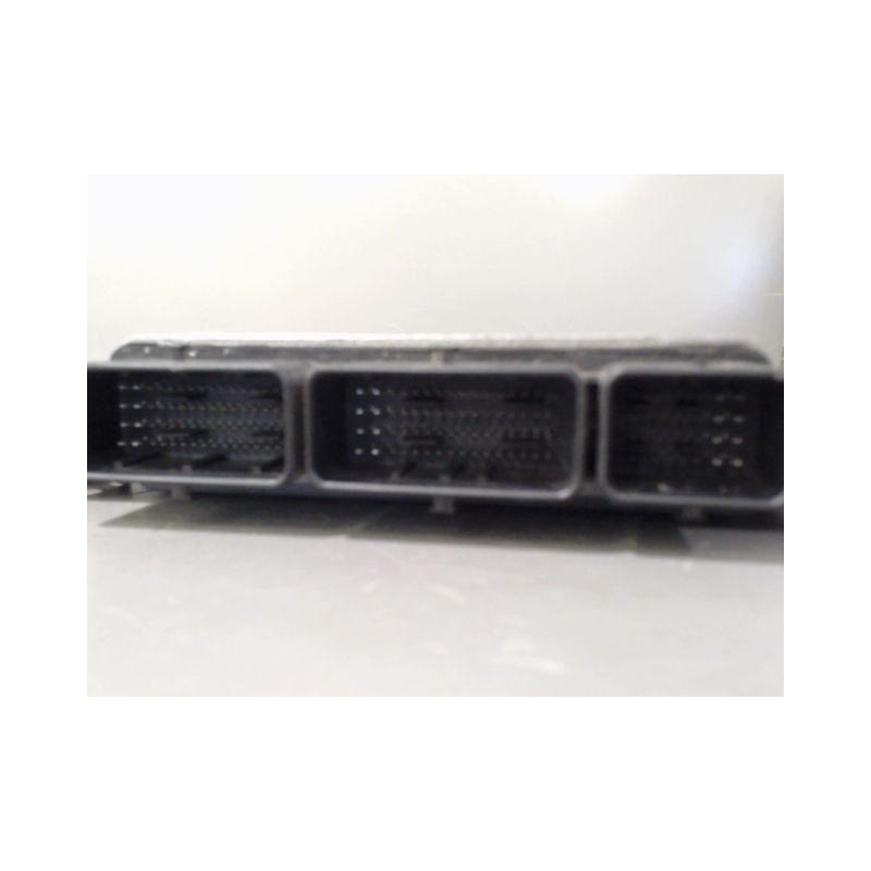 CALCULATEUR MOTEUR DACIA DUSTER