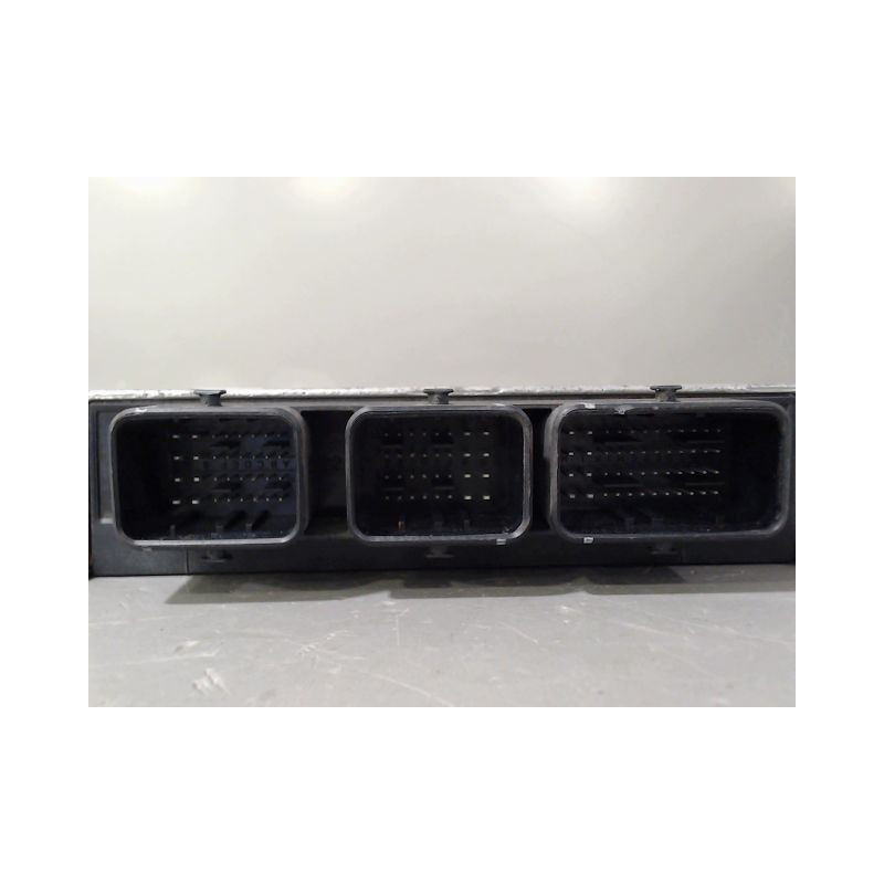 CALCULATEUR MOTEUR PEUGEOT 206