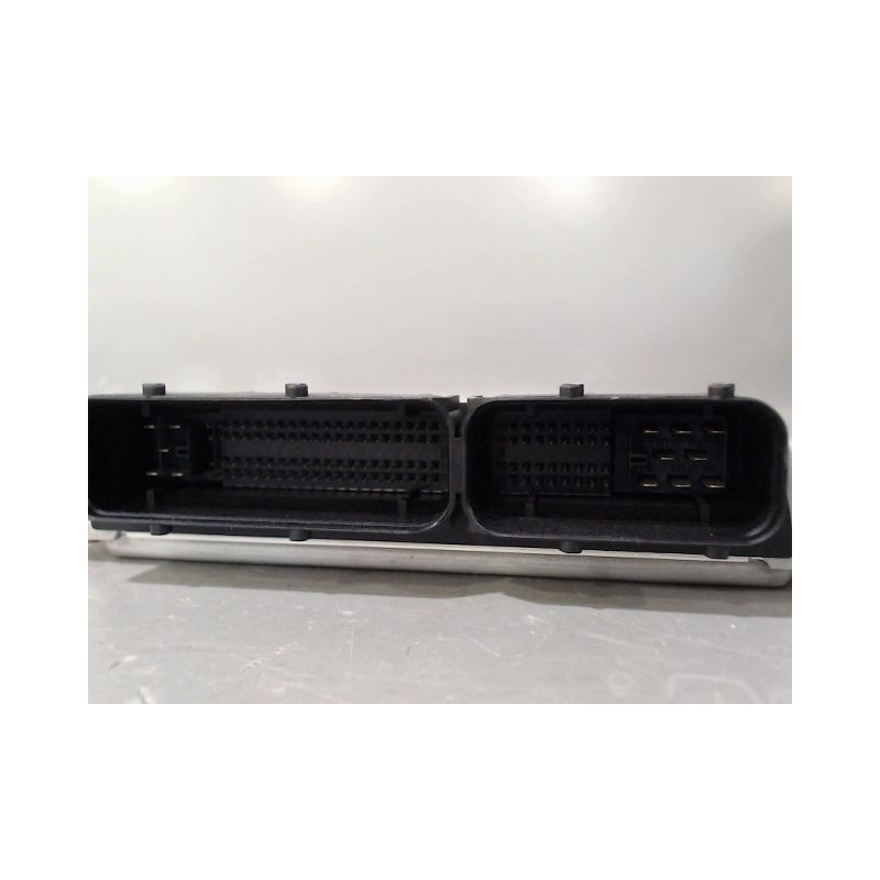 CALCULATEUR MOTEUR AUDI A6
