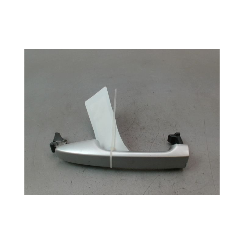 POIGNEE EXTERIEURE PORTE ARRIERE GAUCHE TOYOTA VERSO 2010-