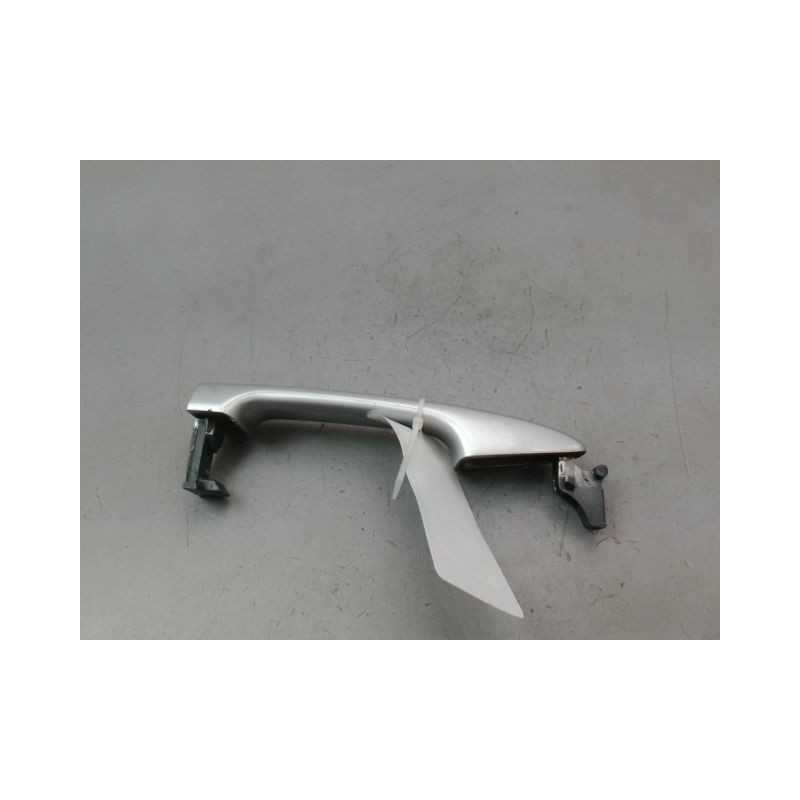 POIGNEE EXTERIEURE PORTE ARRIERE GAUCHE TOYOTA VERSO 2010-
