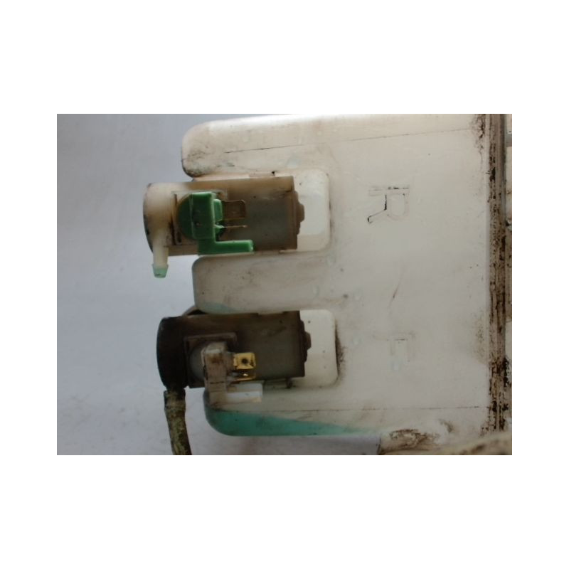 RESERVOIR LAVE-GLACE AVANT SUZUKI SWIFT