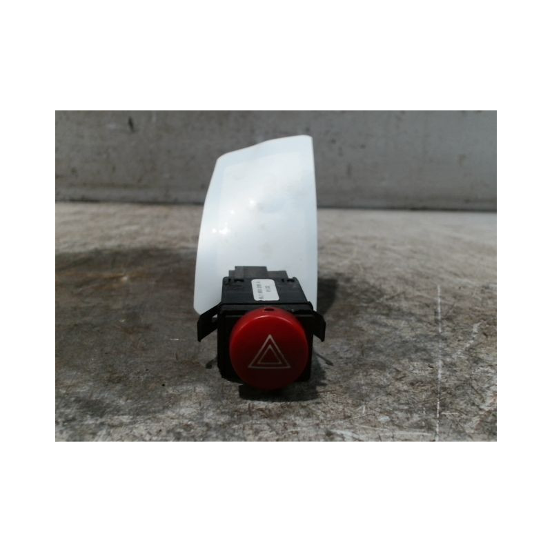 BOUTON DE WARNING SEAT IBIZA 2002-2006
