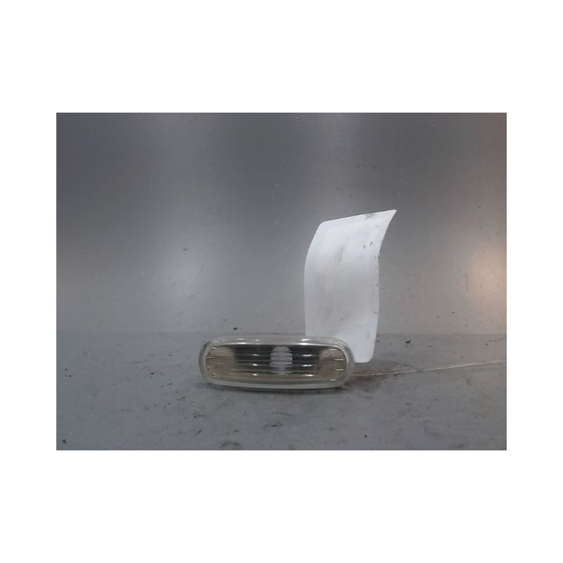 REPETITEUR AILE DROIT FIAT PANDA