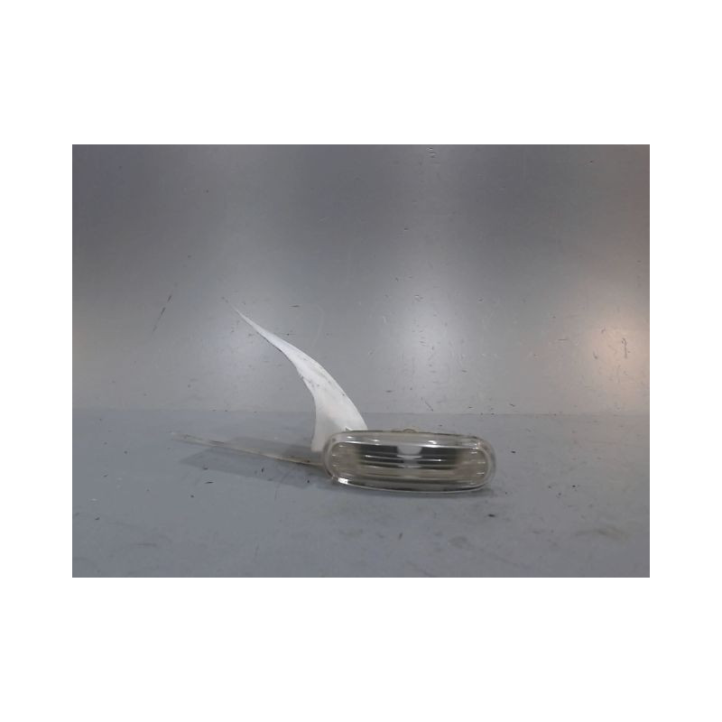 REPETITEUR AILE GAUCHE FIAT PANDA