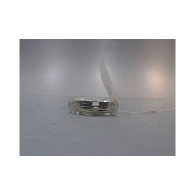 REPETITEUR AILE DROIT FIAT DOBLO