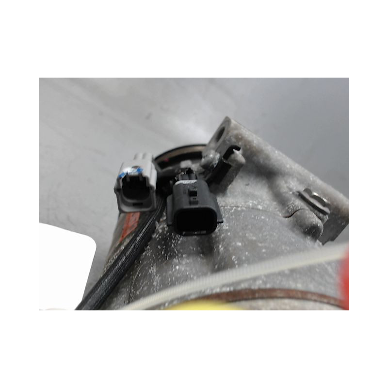 COMPRESSEUR AIR CONDITIONNE RENAULT CLIO