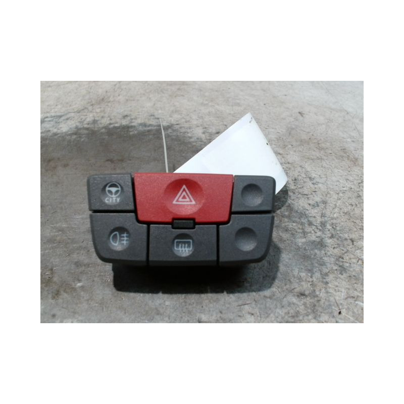 BOUTON DE WARNING FIAT PANDA 2003-