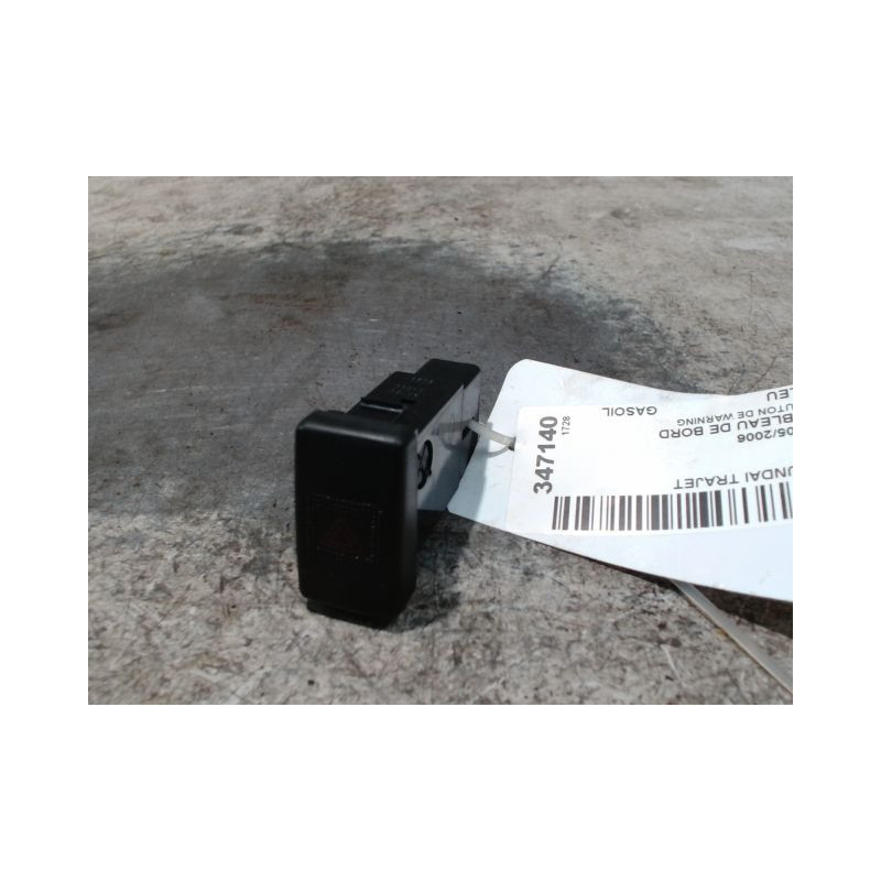 BOUTON DE WARNING HYUNDAI TRAJET