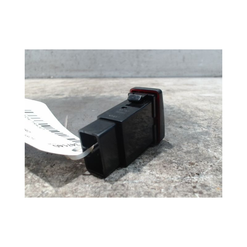 BOUTON DE WARNING HYUNDAI TRAJET