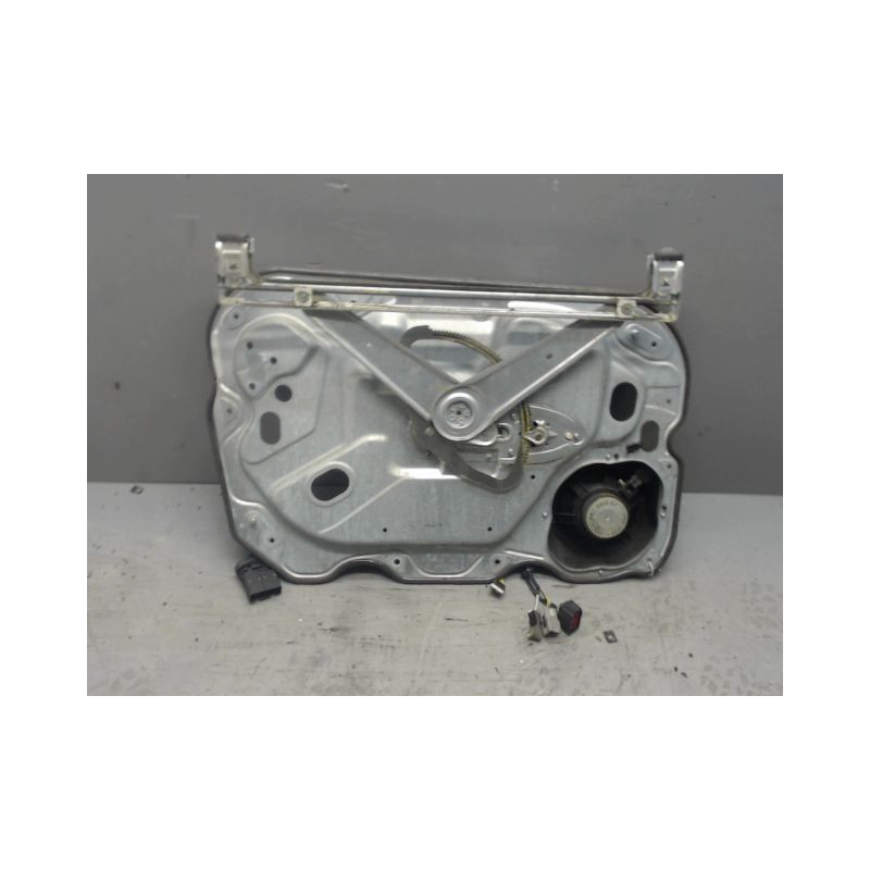 MECANISME+MOTEUR LEVE-GLACE AVANT DROIT FORD FOCUS