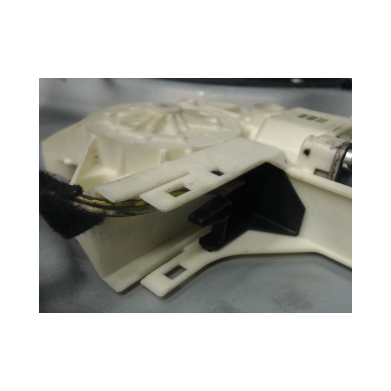MECANISME+MOTEUR LEVE-GLACE AVANT DROIT FORD FOCUS