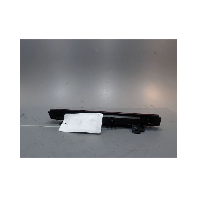FEUX STOP SUPPLEMENTAIRE NISSAN MICRA