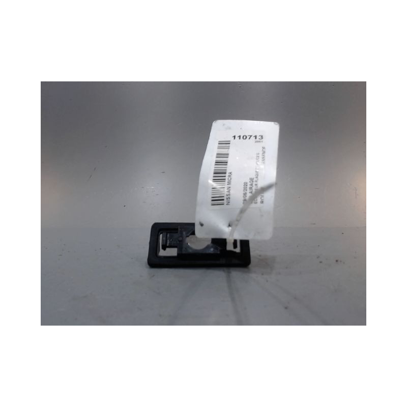 ECLAIREUR PLAQUE DE POLICE GAUCHE NISSAN MICRA
