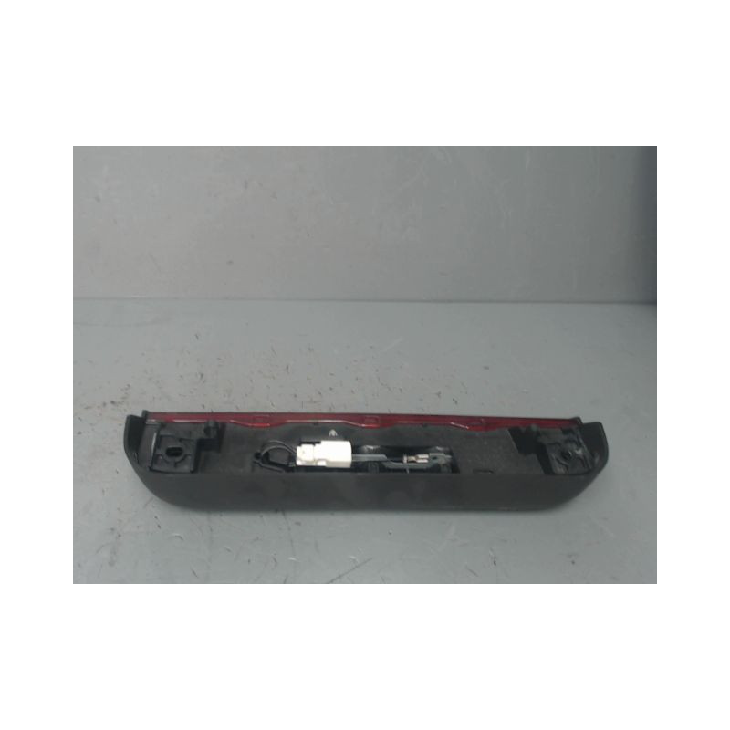 FEUX STOP SUPPLEMENTAIRE NISSAN X-TRAIL