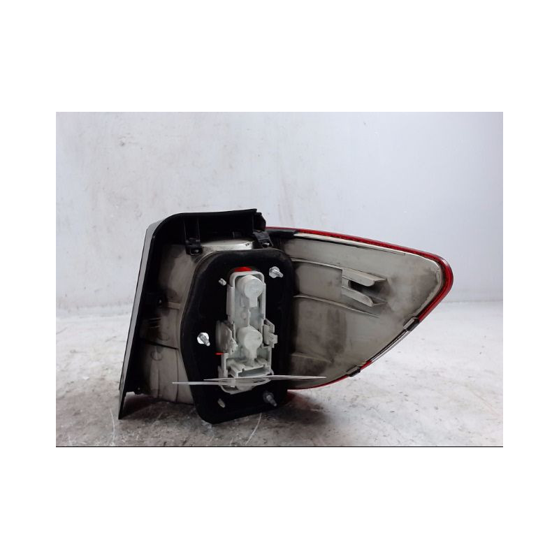 FEU ARRIERE GAUCHE  MERCEDES CLASSE B 05-08